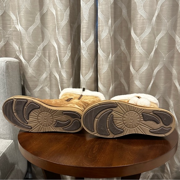 Women’s Ugg Tall Chestnut Brown Plumdale Cuff Pom Pom Zip Boots - Picture 15 of 16